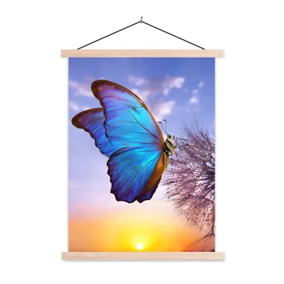 Produktbild von MuchoWow® Textilposter Schmetterling - Sonnenuntergang - Löwenzahn - Blau 40x53 cm mit holzfarbenen Rahmen - Schlafzimmer