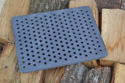 Image de SEZAM Grille de four 31,5 x 23,5 cm Grille en fonte avec trous Grille de cheminée carrée Grille de cendrier Poêle à bois Grille de four Grille de four Cheminée