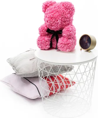 Produktbild von Rosa Rosenbär 40 cm, gefertigt aus mehreren hundert hochwertigen Samtrosen, als Geschenk