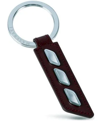 Produktbild von MASERATI - SCHLÜSSELHALTER aus STAHL LEDER - KMU4160123