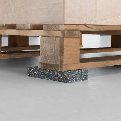 Zdjęcie produktu dla Granulat gumowy na rolce, wymiary 500 x 10 x 0,8 cm - mata antypoślizgowa - amortyzująca wstrząsy - idealna do warsztatu i biura - ServiceTopper