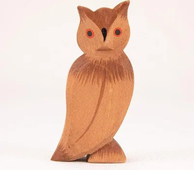 Produktbild von Ostheimer Holzfigur Uhu, handgefertigt, 8 cm hoch, hochwertiges Holzspielzeug