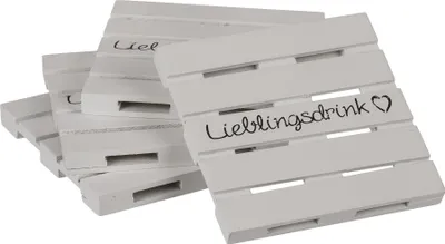 Produktbild von Holz-Untersetzer im Paletten-Design, weiß, mit Schriftzug „Lieblingsdrink“ – Tischschutz & Deko
