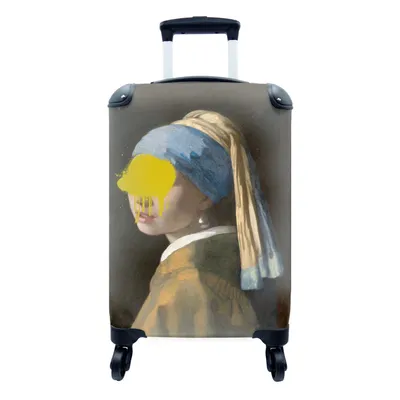 Produktbild von MuchoWow® Koffer Handgepäck Trolley Rollkoffer Kleine Reisekoffer mit 4 Rollen - Mädchen mit Perlenohrring - Johannes Vermeer - Gemälde - Cabin Size < 55x40x23 cm & 55x40x20 cm - Fotokoffer - Kabinenkoffer - Boardgepäck - Reise-Box - Reisekoffer - Reisegepäck - Koffer mit Bild - Trolley für Kinder