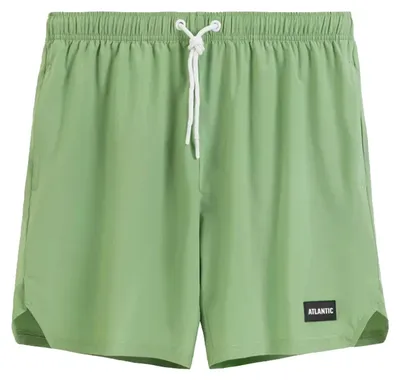Imagen del producto de Pantalones de baño Atlantic, color verde, confeccionados con 93% poliéster, ideales para la playa y la piscina. Talla M