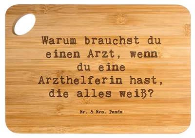 Produktbild von Mr. & Mrs. Panda Frühstücksbrettchen Spruch Kluge Arzthelferin - Transparent - Geschenk, Schneidebrett, Küchenbrett, Geschenke für Berufstätige, Beruf, Holzbrett, Brett