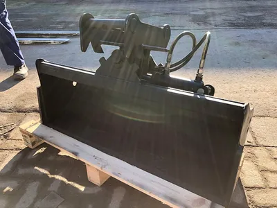 Produktbild von Baggerschaufel Minibagger Radlader Schaufel 120cm / Aufnahme: MS01 Symlock Hydraulisch