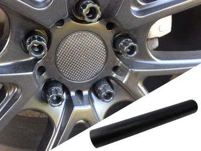 Produktbild von Deckel Design Folie schwarz matt für viele Fahrzeuge 4x Alufelgen Felgen Naben