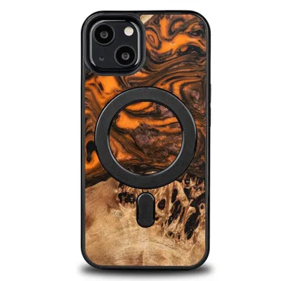 Productafbeelding van Bewood unieke hoesje voor iPhone 13 - Oranje met MagSafe
