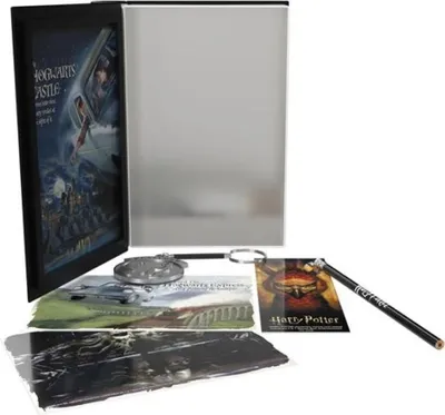 Produktbild von Harry Potter - Kammer des Schreckens Geschenkset (Notizbuch, Lesezeichen, Postkarte, Bleistift, Aufkleber, Schlüsselanhänger)