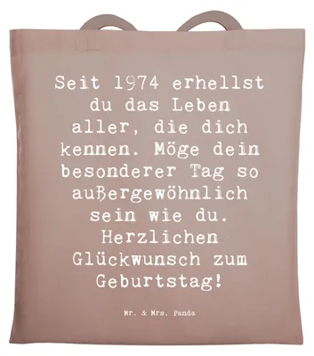 Produktbild von Mr. & Mrs. Panda Stoffbeutel Spruch 1974 Geburtstag - Braun Pastell - Geschenk, Laptoptasche, Geburtsjahr, Tote Bag, Jahr feiern, Freundschaft, Tasche, Alter, Glückwunsch