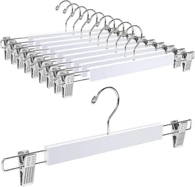 Produktbild von PolkaHome® 36 cm Holzbügel mit Klammern für Hosen und Röcke, 10 Stück, verstellbare Anti-Rutsch-Clips, platzsparend, Weiß