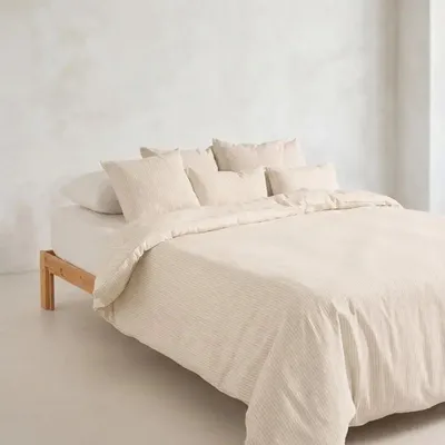 Produktbild von Gamusi Jacquard-Bettwäscheset mit Streifenmuster – 260 x 220 cm – garngefärbte Baumwollmischung – Vlas – Hergestellt in Spanien – 2 Kissenbezüge