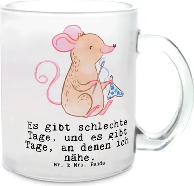 Produktbild von Mr. & Mrs. Panda Teetasse Maus Nähen - Transparent - Geschenk, Teeglas, Häferl, Pott, Tee Tasse, Nähkurs, Kreatives Hobby, Nähmaschine, DIY, Trinkglas