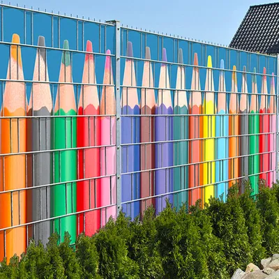Produktbild von Buntstiftreihe - Bedruckte Sichtschutzstreifen für Zäune Doppelstabmatten Zaundruck 2,5m x 1,8m