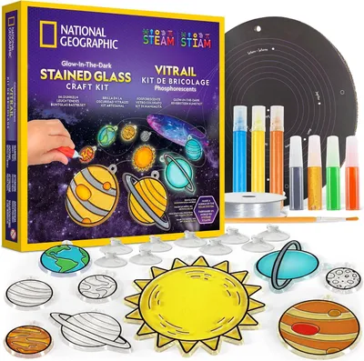 Productafbeelding van Creatieve Kit voor Kinderen – Zonnesysteem in Glas-in-loodstijl met Gloeiende Planeten, Hangdecoratie of Raamkunst, Ruimteknutselproject