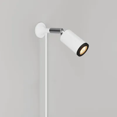 Image de Lampadaire MAG-Y avec articulation et éclairage spot