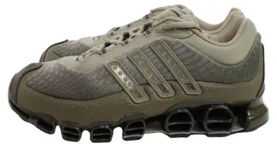 Produktbild von Adidas sneakers Größe 44