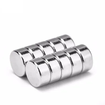 Immagine prodotto di Magneti al neodimio, forma disco, dimensioni 6 x 3 mm, confezione da 100 pezzi