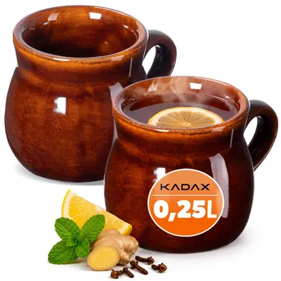 Produktbild von KADAX Tonbecher 250ml, 2er Set, Keramikbecher mit Henkel für Glühwein, Met & Tee, handgefertigter Becher aus Keramik, Weihnachtstasse, Glühweintasse aus Ton