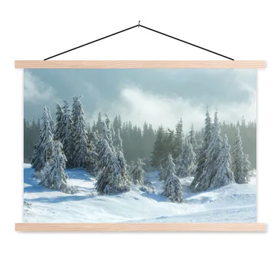 Produktbild von MuchoWow® Textilposter Wald - Schnee - Winter 60x40 cm mit holzfarbenen Rahmen - Bilder