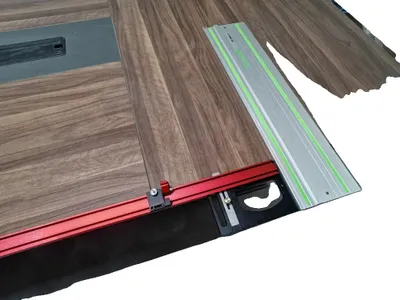 Immagine prodotto di Guida per la lavorazione del legno, struttura in lega di alluminio, allineamento preciso, applicazioni versatili