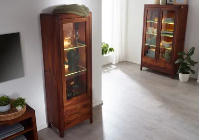 Produktbild von MASSIVMOEBEL24 Vitrine Sheesham 60x40x178 walnuss geölt BROOKLYN #26