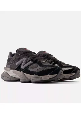 Produktbild von Kaufen Sie den New Balance U9060BLK Black Castlerock bei Kicksshop. Sportlicher schwarz-grauer Uni-Sneaker mit modernem Design und bequemer Passform.