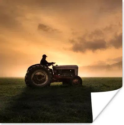 Produktbild von MuchoWow® Poster Traktor - Landwirt - Nebel 30x30 cm - Wandposter - Printing