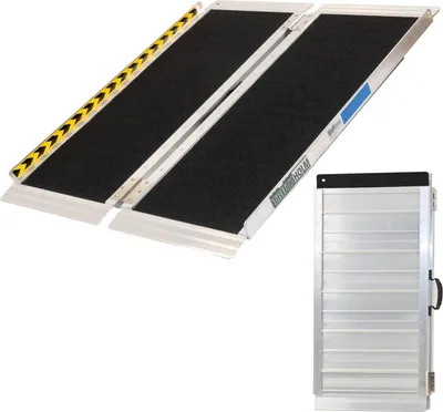 Produktbild von TRUTZHOLM Rollstuhlrampe 91 cm Traglast 272 kg Alu klappbar Antirutsch beschichtet Schwellenrampe
