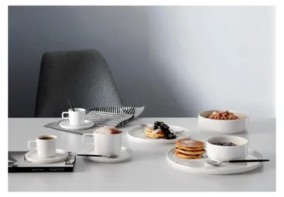Produktbild von OCO Kaffeetasse mit Unterteller, weiß, aus Porzellan, Inhalt: 200ml