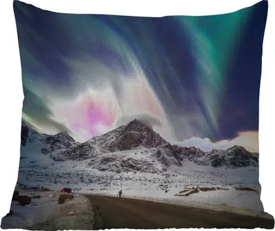 Produktbild von MuchoWow® Outdoor Kissen - Nordlichter - Schnee - Berge - 60x60 cm - Wetterfest - Lounge Kissen - Dekoration - Schlaf Kissen