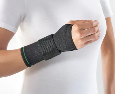 Produktbild von Cellacare Manus Classic Handgelenkbandage re.Gr.3 1 St