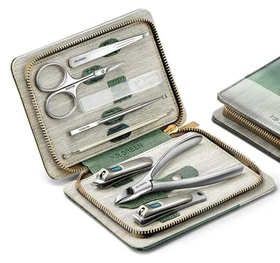 Immagine prodotto di Kit manicure e pedicure 8-in-1, acciaio inossidabile, con custodia in ecopelle verde