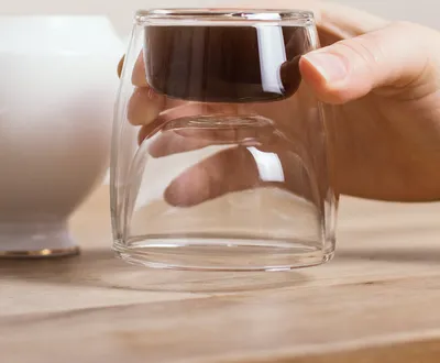 Produktbild von ThumbsUp! Tasse "Upside Down Espresso" transparent