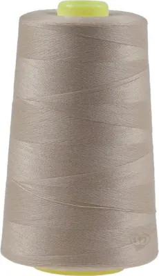 4572m Polyester Overlock Garn zartes rosabeige