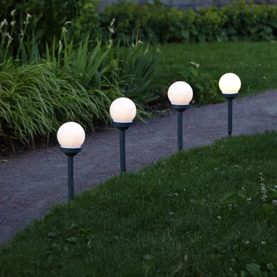 Produktbild von LED Solar Wegleuchte 'Globus' - warmweiße LED - H: 27cm - Dämmerungssensor - 4er Set