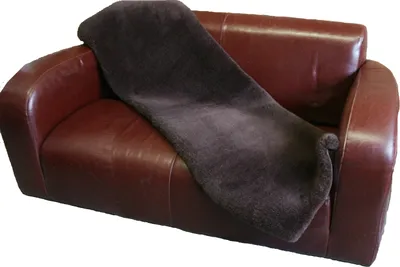 Produktbild von Echt Lammfell Couchauflage, Überwurf, Lammfelldecke für Sessel Couch Sofa | rechteckig | dunkelbraun | 60 x 140 cm + weitere Größen