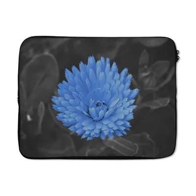 Produktbild von MuchoWow® Laptop Hülle 17 Zoll Laptoptasche Blumen - Schwarz - Weiß - Blau - Zipper - Schutzabdeckung