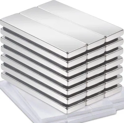 Produktbild von Famanu Neodym-Magnete 40 x 10 x 3 mm - Rechteckige starke Magnete für Kühlschrank und Büro - 20 Stück