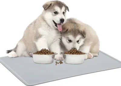 Produktbild von 60 x 40cm Silikon Napfunterlage Haustier Anti-Rutsch Futtermatte rutschfest und Wasserdicht für Hund Katze Grau