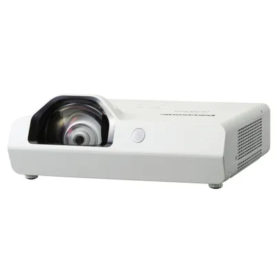 Produktbild von Panasonic PT-TX320, 3200 ANSI Lumen, LCD, XGA (1024x768), 16000:1, 4:3, 1270 - 2540 mm (50 - 100 Zoll)