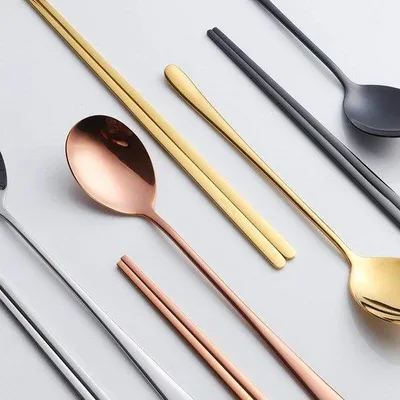 Image de Unyqoos® - Coffret de 4 baguettes et cuillères coréennes – 4 couleurs, réutilisables, en acier inoxydable 304. Baguettes 9,05 pouces, cuillères 21,5 cm