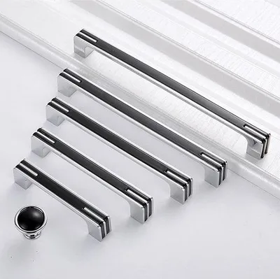 Immagine prodotto di Maniglie nere per armadietti - Set da 2 maniglie per armadietti da cucina - Distanza tra le maniglie: 224 mm
