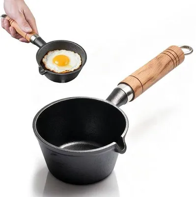 Produktbild von Gietijzeren Steelkochtopf, 13,9 cm, kleine gietijzerne Kochkessel mit Holzgriffen, ideal für Grillen, Camping und Kochen.