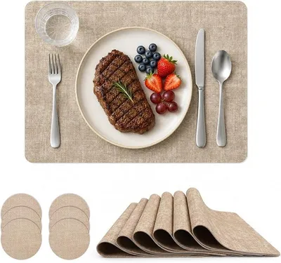 Produktbild von PolkaHome® Set von 6 Tischsets aus Kunstleder, abwischbar, beige – 6 Platzsets (43x30 cm) & 6 Untersetzer (10 cm)