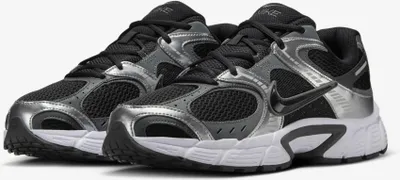 Produktbild von Nike V5 RNR Sneaker für Herren, Farbe:Schwarz, Größe:44