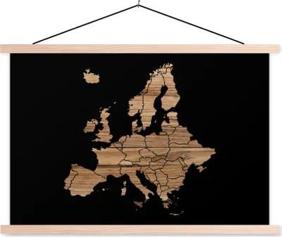 Produktbild von MuchoWow® Textilposter Karte von Europa - Holz - Schwarz 60x40 cm mit holzfarbenen Rahmen - Bilder