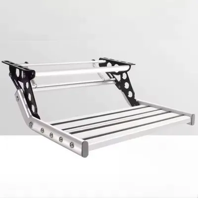 Produktbild von Einstiegsstufe für Wohnmobile - Manuelle Einzelstufe - Aluminium - 200 kg Tragfähigkeit - Rutschfeste Tiefrillen - Klappbar - 393 x 484 x 144 mm