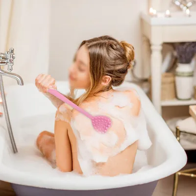 Produktbild von Herzförmige Silikon-Duschbürste für Körper, Dusche, Massage und Tiefenreinigung mit Peelingfunktion